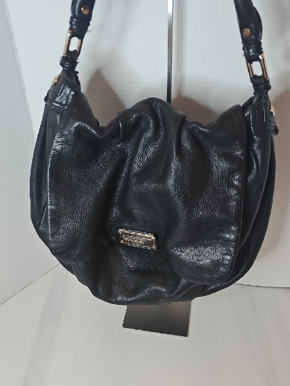 Marc Jacobs Black Leather Slouchy Shoulder Bag - Picture 4 of 14